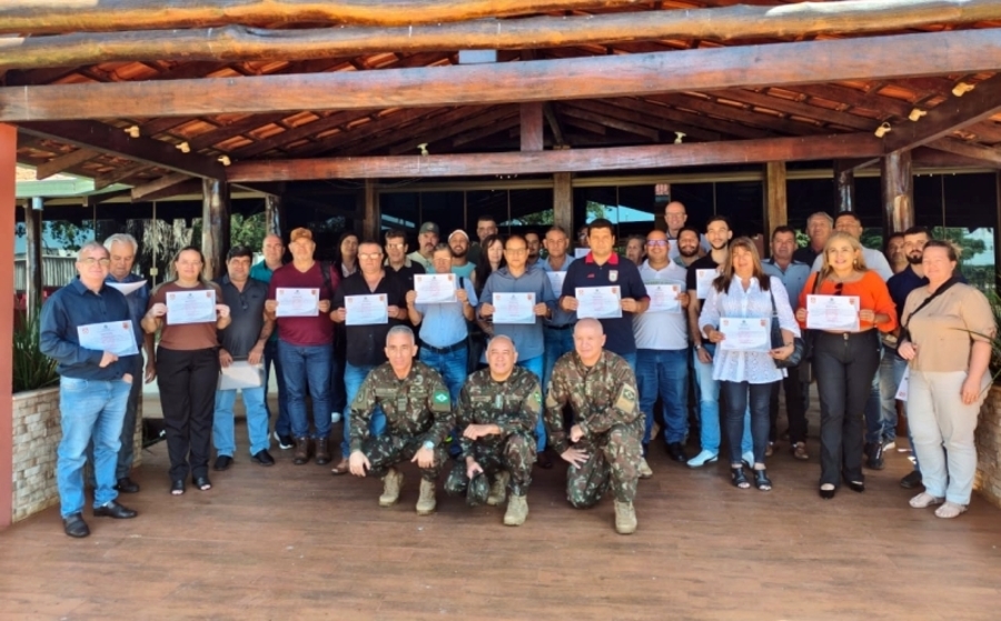 Center cde3640e5a5bf9f48330377763c4587f